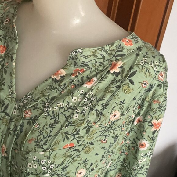 Anydeer Womens Casual Daisy Print Tunic Top Pleated Sz XL Green NWT V Neck - Picture 8 of 12